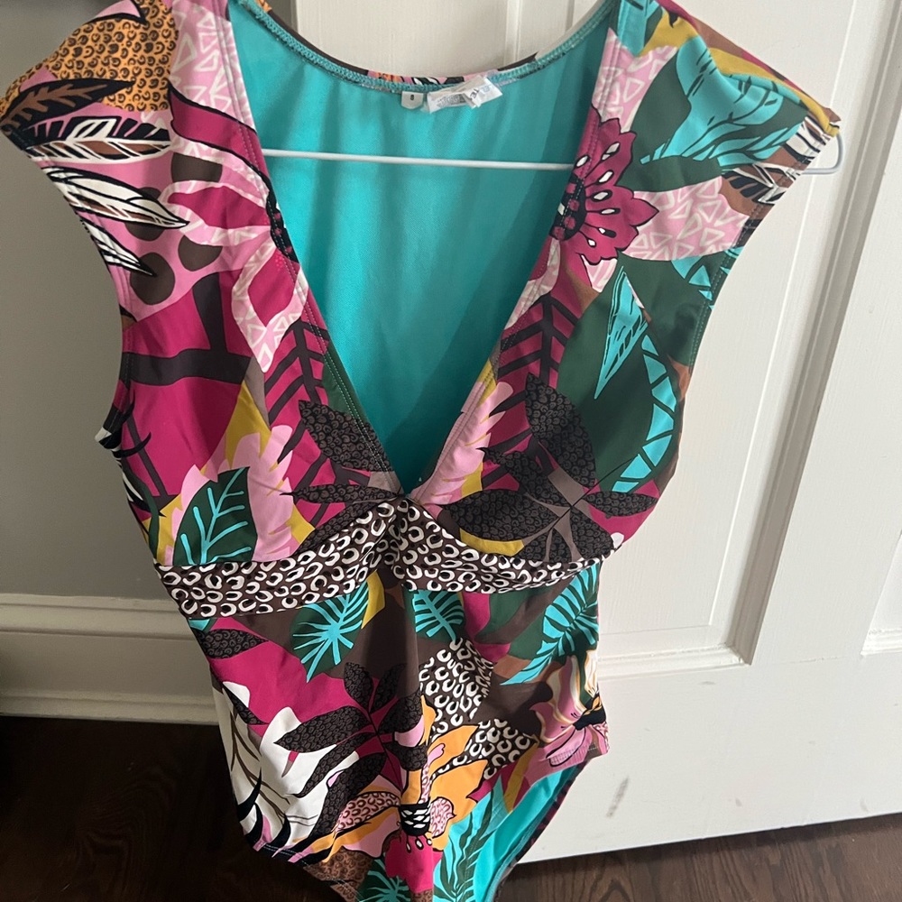Bathing suit